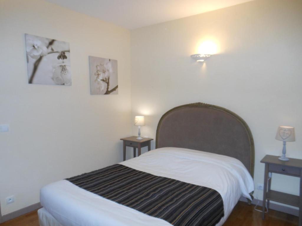 Logis - Hotel Restaurant L'Ecu De France Malesherbes Номер фото
